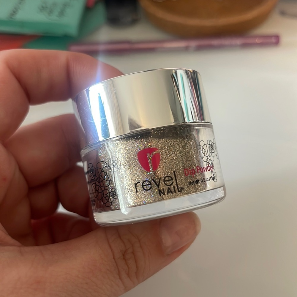 Revel nail dip powder nail polish, shade D170 Theia, 0.5oz jar